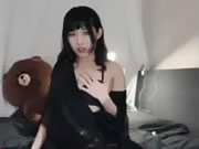 聲優小魅魔 乳夾手指摳逼耳機放旁邊水聲嘩嘩